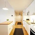 Apartment Spacious For 4 With Sauna